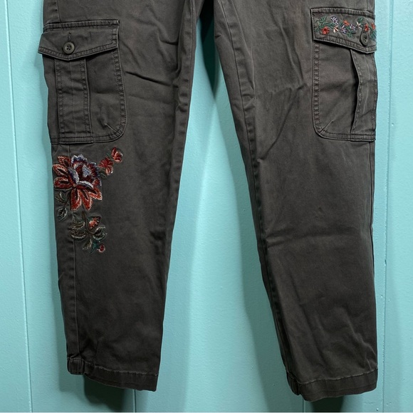 Sundance Size 6 Charcoal Gray Floral Botanical Cargo Jogger Pants - Picture 6 of 15